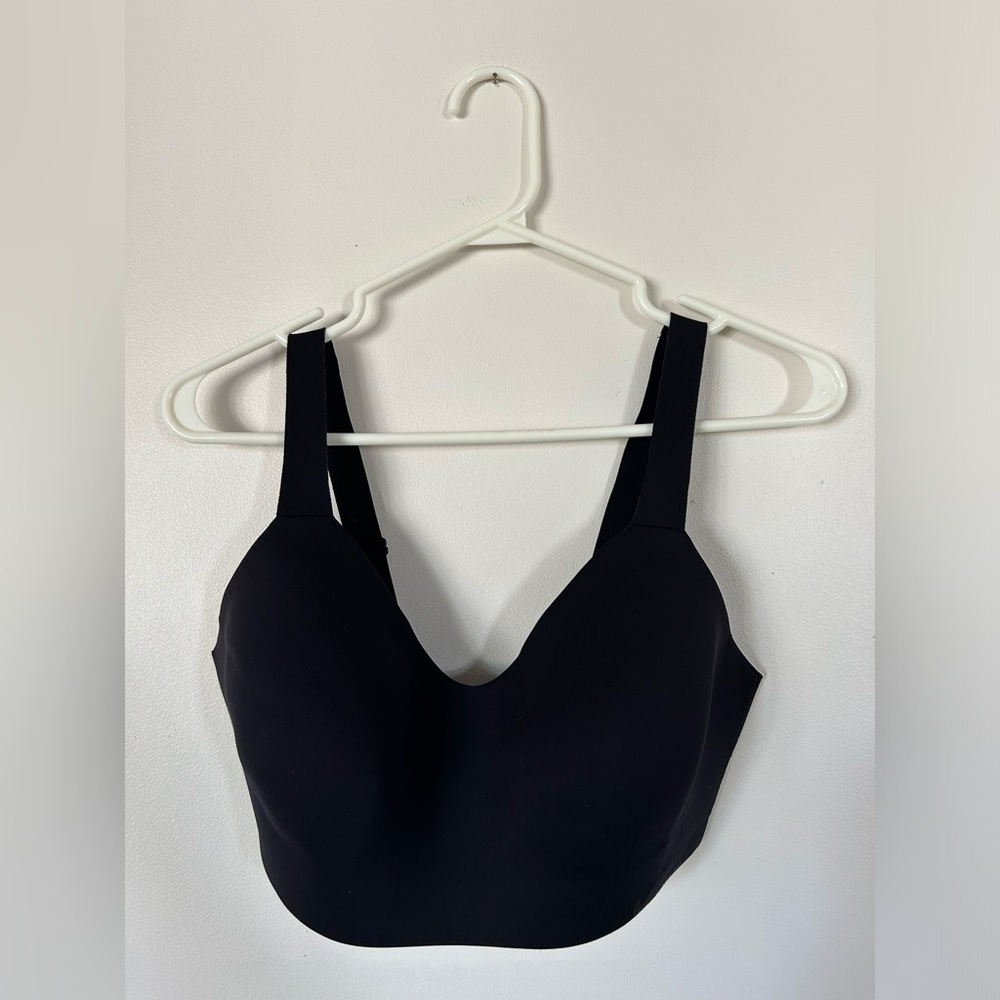 Lululemon Black Seamless Bra 34E